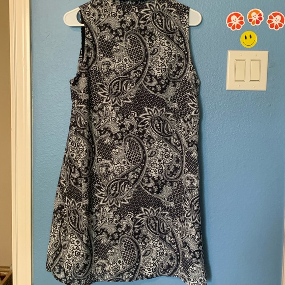 Patterned dress - Picture 3 of 3